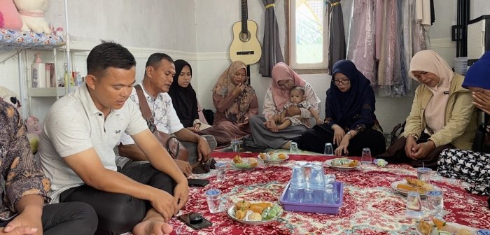Wujud Solidaritas, Keluarga Besar MAN 3 Bungo Lakukan Takziah ke Kediaman Ibu Suci Febriani Wujud Solidaritas, Keluarga Besar MAN 3 Bungo Lakukan Takziah ke Kediaman Ibu Suci Febriani