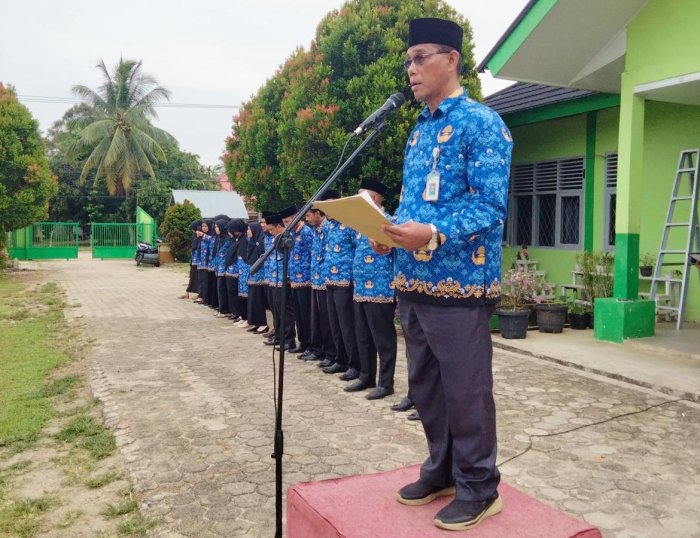 Kepala MAN 3 Bungo dalam Amanat Peringatan Hari Sumpah Pemuda ke-97 Tahun 2025 Kepala MAN 3 Bungo dalam Amanat Peringatan Hari Sumpah Pemuda ke-97 Tahun 2025