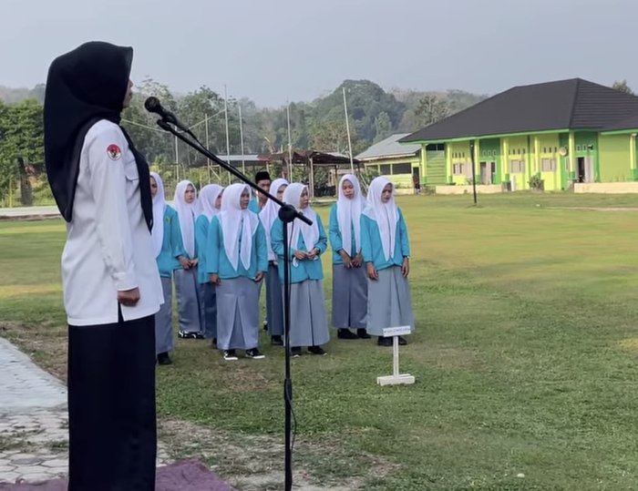 Mulai Melangkah Pertama Menuju Puncak Tangga Tertinggi.