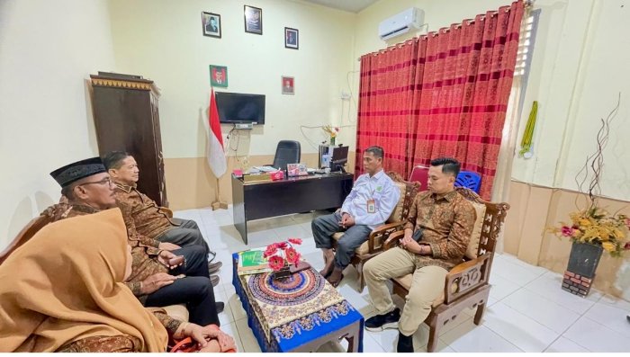 Kepala MAN 3 Bungo Sambut Kunjungan Dosen UIN Sultan Thaha Saifuddin Jambi