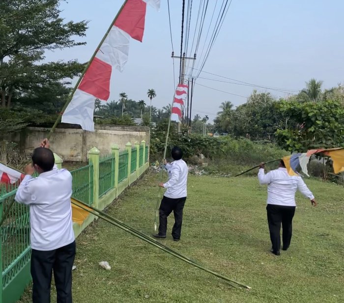 MAN 3 Bungo Tanamkan Nasionalisme Lewat Pemasangan Bendera