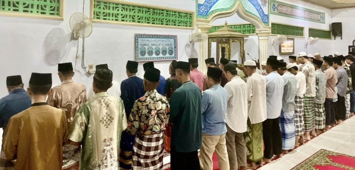 Ketentuan Shalat Berjamaah bagi Pria di Masjid