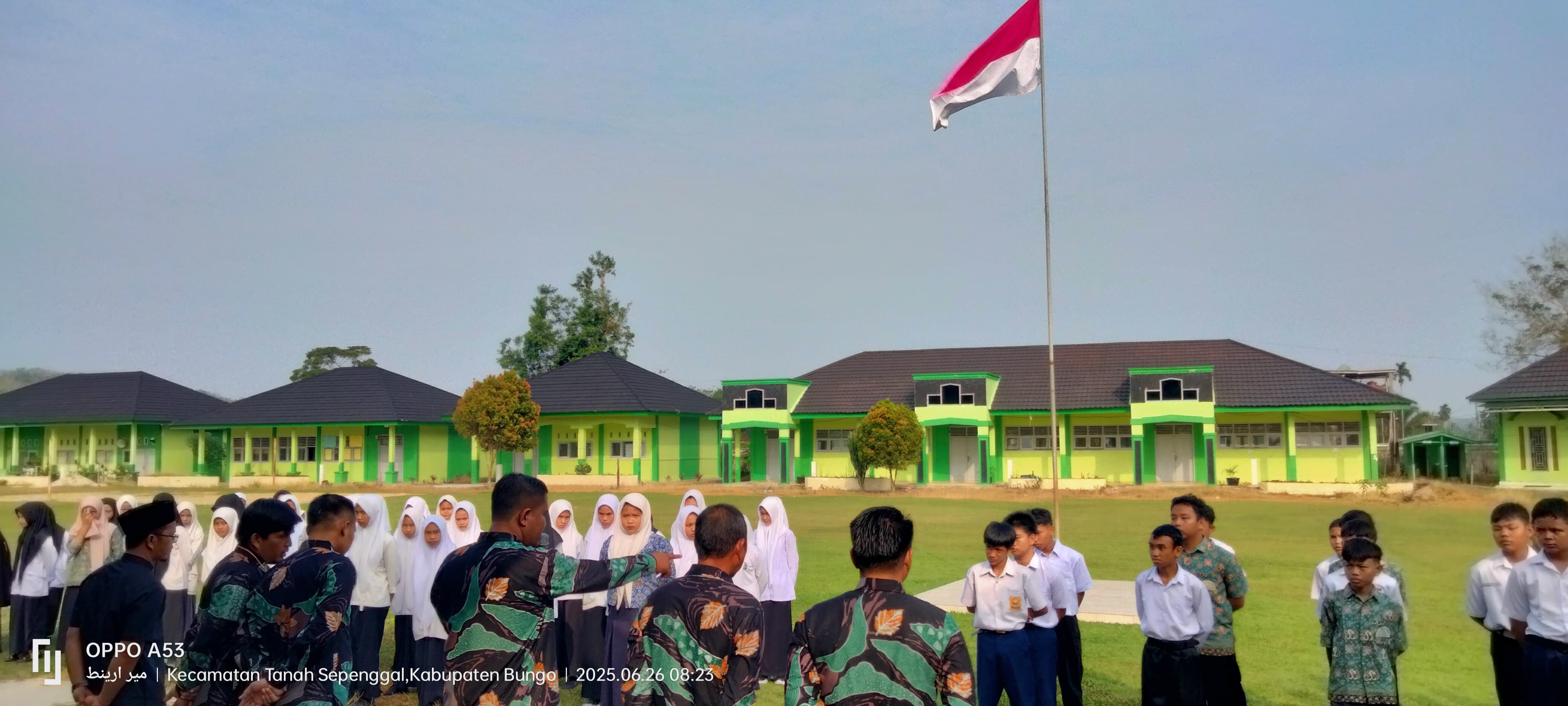 Ketua Panitia PPDBM MAN 3 Bungo Berikan Pengarahan Usai Seleksi Akademik dan Tes Keagamaan Ketua Panitia PPDBM MAN 3 Bungo Berikan Pengarahan Usai Seleksi Akademik dan Tes Keagamaan
