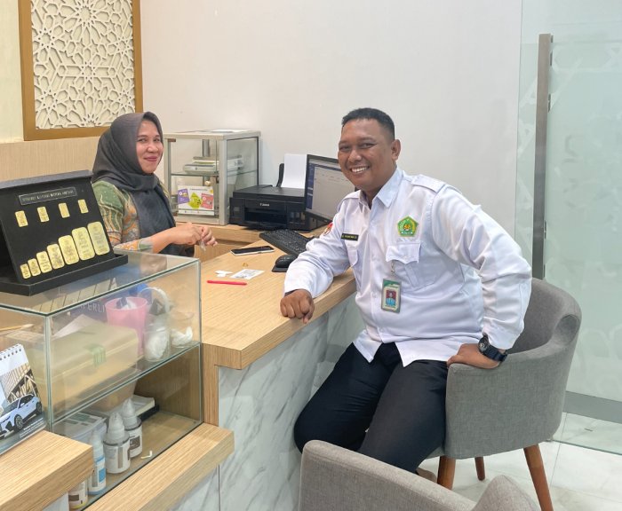 Kaur TU MAN 3 Bungo Hadiri Undangan Tabungan Emas BSI