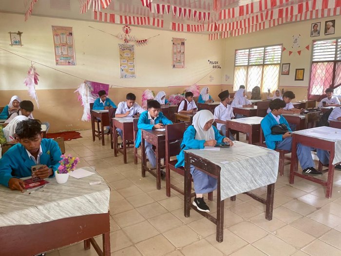 Ujian Semester Berbasis Android Berjalan Lancar di Hari Pertama