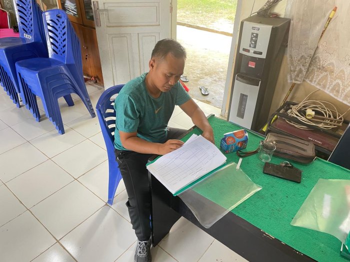 Guru PJOK MAN 3 Bungo Siapkan Dokumen Erkam