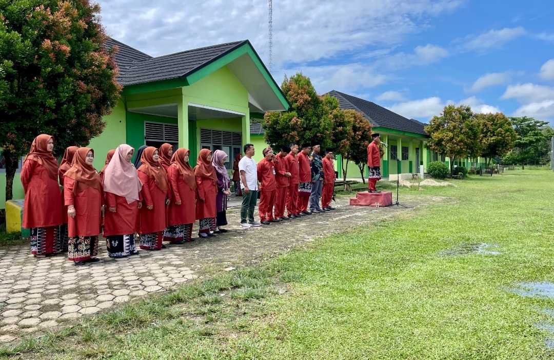 MAN 3 Bungo Gelar Upacara Peringatan Hardiknas 2025 dengan Nuansa Budaya MAN 3 Bungo Gelar Upacara Peringatan Hardiknas 2025 dengan Nuansa Budaya