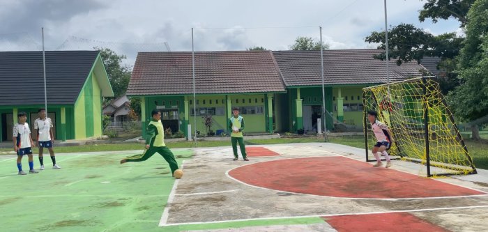 12 MIPA 2 Raih Juara Pertama Futsal Antar Kelas