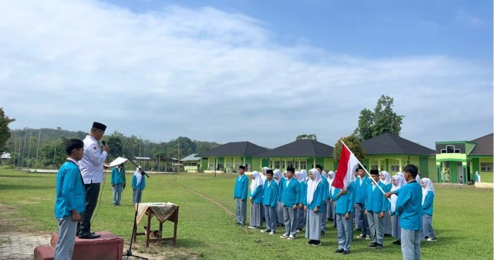 Kepala MAN 3 Bungo Lantik Pengurus OSIM Periode 2026–2027