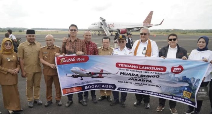 Gubernur Jambi Resmikan Penerbangan Perdana Batik Air Jakarta-Muara Bungo