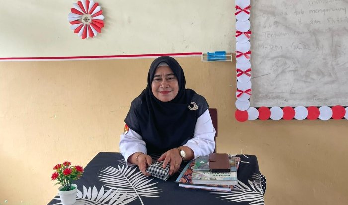 Teladan Kedisiplinan, Asni Muhammad Konsisten Hadir Tepat Waktu ke Madrasah Teladan Kedisiplinan, Asni Muhammad Konsisten Hadir Tepat Waktu ke Madrasah