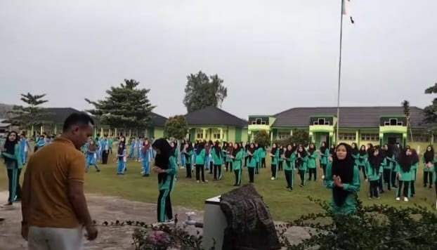 MAN 3 Bungo Adakan Senam Pagi Rutin Setiap Sabtu