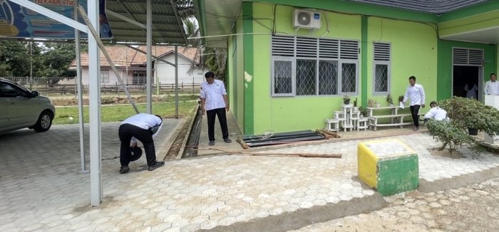 Pembangunan Area Parkir MAN 3 Bungo Hampir Rampung Pembangunan Area Parkir MAN 3 Bungo Hampir Rampung