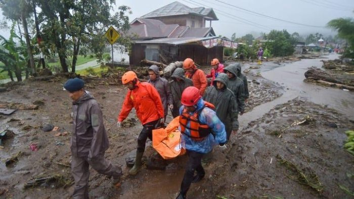 Sembilan Warga Tewas Akibat Banjir Bandang Tahun Ini Sembilan Warga Tewas Akibat Banjir Bandang Tahun Ini