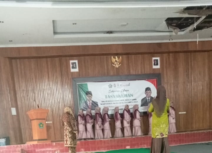 KELUARGA BESAR MAN 3 BUNGO IKUT MERIAHKAN ACARA TASYAKURAN HAB KEMENAG RI KE-79 KELUARGA BESAR MAN 3 BUNGO IKUT MERIAHKAN ACARA TASYAKURAN HAB KEMENAG RI KE-79