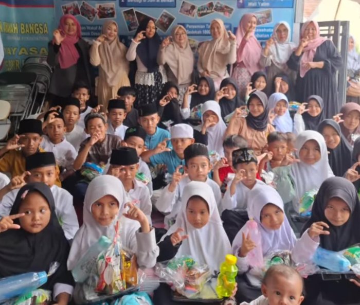 Kepala MAN 3 Bungo Berikan Infaq ke Yayasan Pengemban Anak Kepala MAN 3 Bungo Berikan Infaq ke Yayasan Pengemban Anak