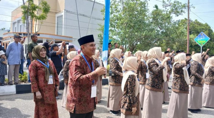 Pawai Taaruf Meriahkan MTQ ke-54 Provinsi Jambi Pawai Taaruf Meriahkan MTQ ke-54 Provinsi Jambi