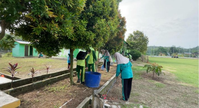 Bersama Merawat Alam: Ecoteologi Gotong Royong di Lingkungan Madrasah