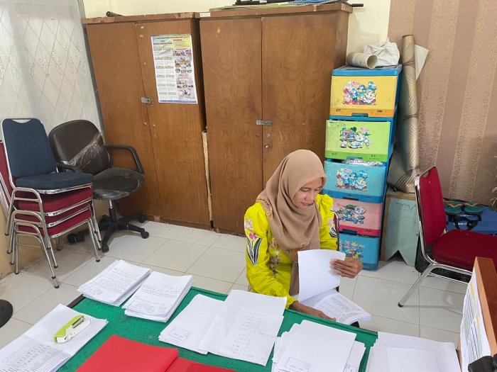 Ketua Panitia Awasi Kehadiran Peserta Ujian Semester