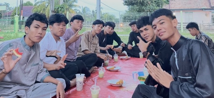Pelajar MAN 3 Bungo Adakan Buka Puasa Bersama