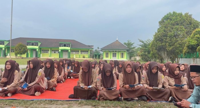 Menjemput Ramadhan 1447 H, MAN 3 Bungo Gelar Doa Bersama Penuh Khidmat Menjemput Ramadhan 1447 H, MAN 3 Bungo Gelar Doa Bersama Penuh Khidmat