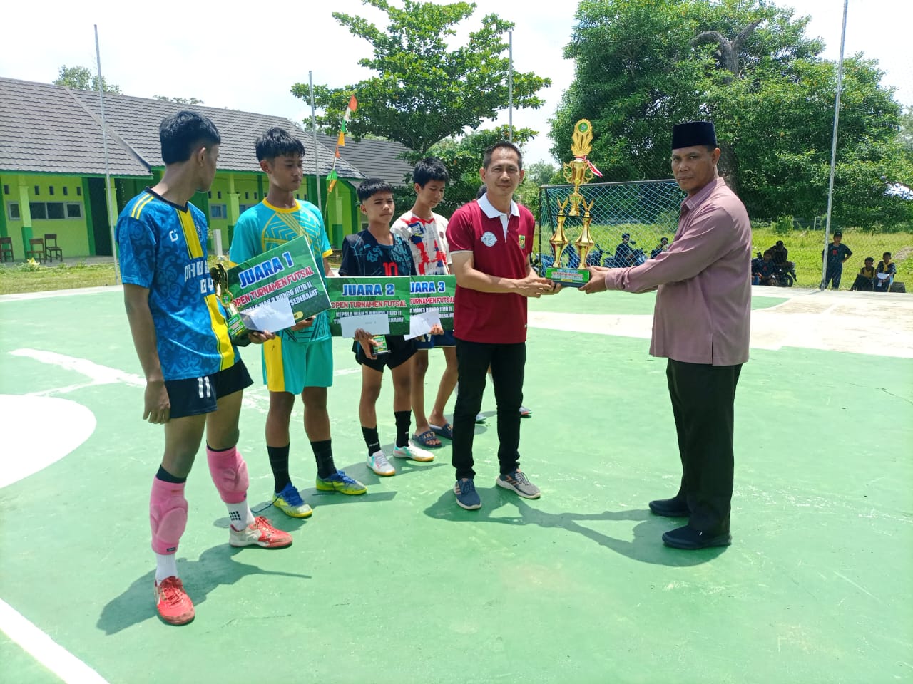 MAN 3 BUNGO GELAR TURNAMEN FUTSAL ANTAR MA DAN ANTAR SMP/MTS SE-KABUPATEN BUNGO MAN 3 BUNGO GELAR TURNAMEN FUTSAL ANTAR MA DAN ANTAR SMP/MTS SE-KABUPATEN BUNGO