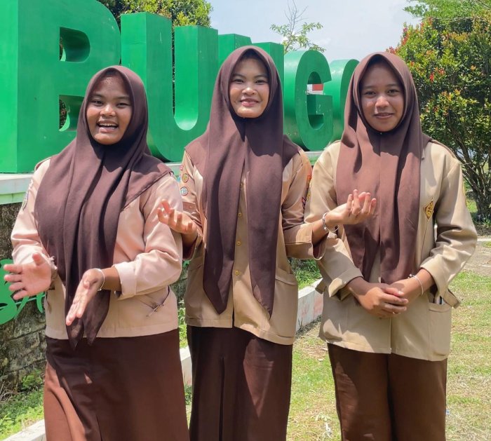 Siswi Kelas 12 IPS 3 Ajak Jaga Kebersihan Lewat Media Sosial