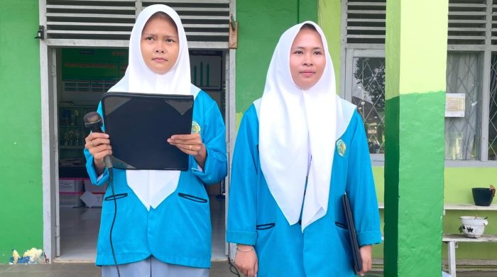 Siswa-siswi 12 Mipa 1 MAN 3 Bungo sukses sebagai petugas Upacara Bendera Siswa-siswi 12 Mipa 1 MAN 3 Bungo sukses sebagai petugas Upacara Bendera