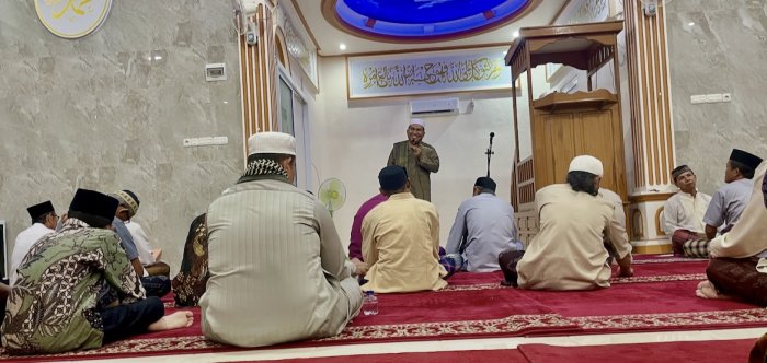 Ustadz Junaidi Darwis Isi Kultum Tarawih Malam Kedua Ramadan