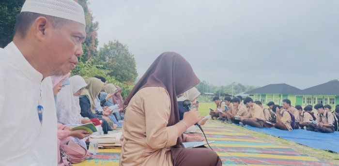 Yasinan Jumat Rutin di MAN 3 Bungo Perkuat Karakter Siswa