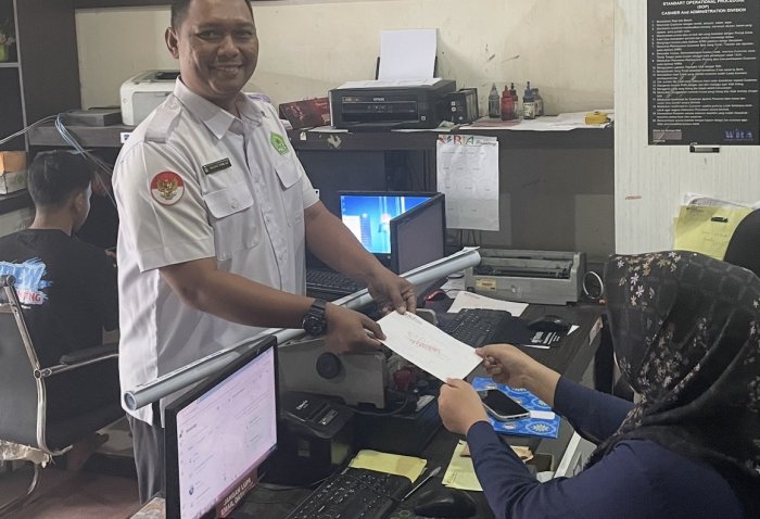 Kaur TU MAN 3 Bungo Apresiasi Kinerja Ria Printing