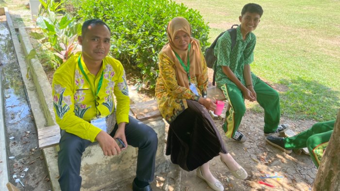 Panitia Ujian TKA MAN 3 Bungo Awasi Peserta Sesi Pertama Panitia Ujian TKA MAN 3 Bungo Awasi Peserta Sesi Pertama