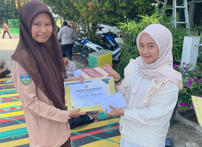 MAN 3 Bungo Gelar Awards Literasi Apresiasi Siswa Aktif