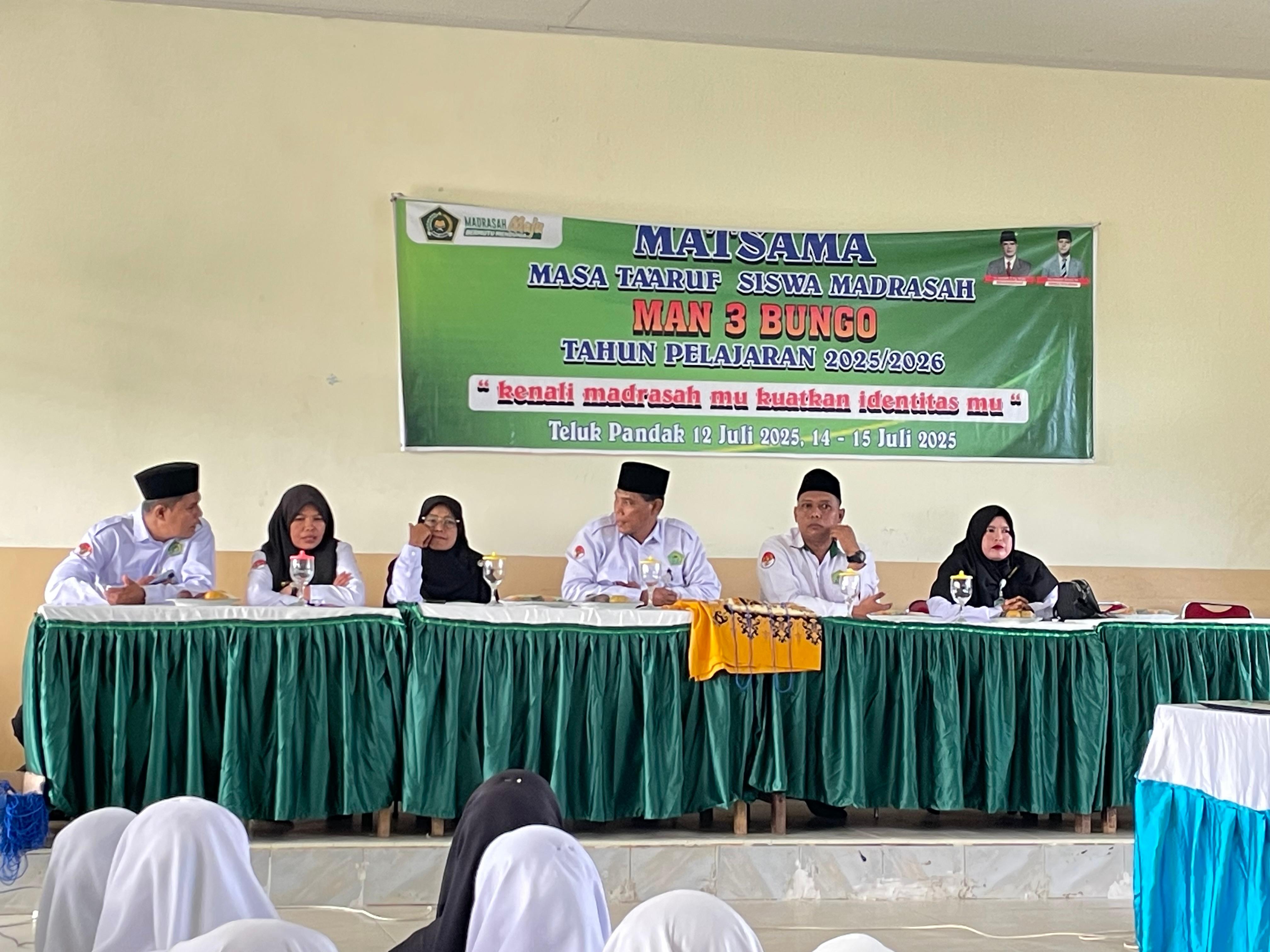 Kepala MAN 3 Bungo Buka Secara Resmi Kegiatan MATSAMA Tahun Pelajaran 2025/2026