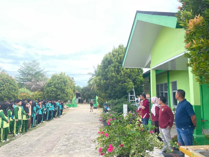 Wakil Kepala MAN 3 Bungo Beri Pesan Jelang Ujian Semester