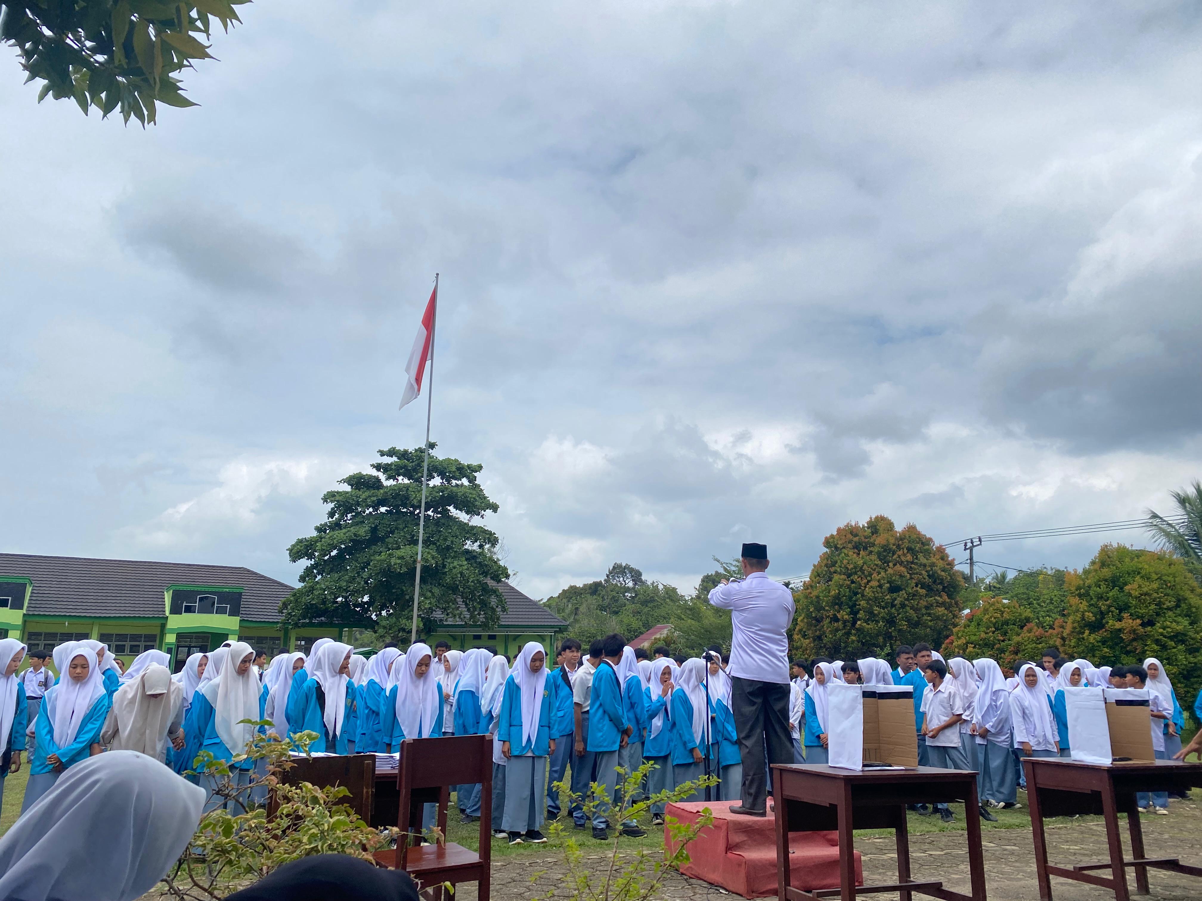 WUJUDKAN DEMOKRASI, PEMILIHAN KETUA OSIM MAN 3 BUNGO MASA BAKTI TAHUN 2025 BERJALAN SUKSES WUJUDKAN DEMOKRASI, PEMILIHAN KETUA OSIM MAN 3 BUNGO MASA BAKTI TAHUN 2025 BERJALAN SUKSES