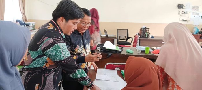 Pengawas Madrasah Berikan Bimbingan Perangkat Pembelajaran di MAN 3 Bungo Pengawas Madrasah Berikan Bimbingan Perangkat Pembelajaran di MAN 3 Bungo