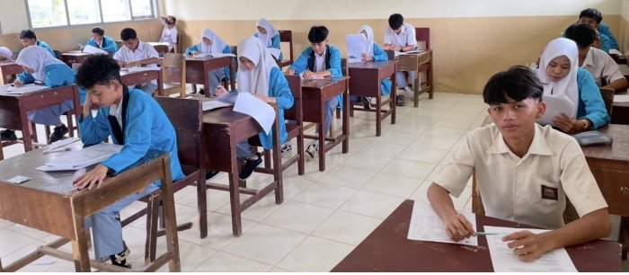 Kehadiran Peserta Ujian Madrasah kelas 12 MAN 3 Bungo Capai 100 Persen Kehadiran Peserta Ujian Madrasah kelas 12 MAN 3 Bungo Capai 100 Persen