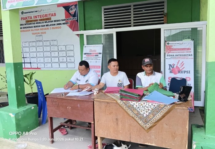 MAN 3 Bungo tetap Buka Pendaftaran Siswa Baru dengan Dua Opsi Layanan pasca terima rapor kemaren MAN 3 Bungo tetap Buka Pendaftaran Siswa Baru dengan Dua Opsi Layanan pasca terima rapor kemaren