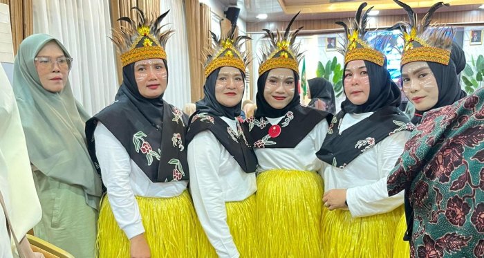 Guru MAN 3 Bungo Ikut Lomba Lagu dalam rangka memperingati HAB ke-80 di Jambi