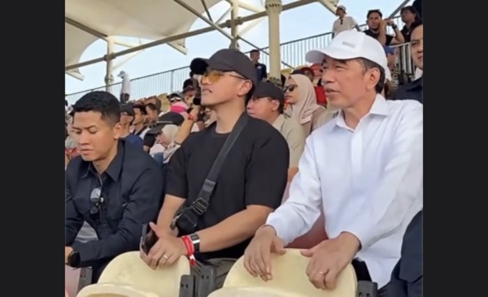 Jokowi Hadiri MotoGP Mandalika 2026 Sebagai Penonton Biasa, berkat tangan anda mandalika mendunia Jokowi Hadiri MotoGP Mandalika 2026 Sebagai Penonton Biasa, berkat tangan anda mandalika mendunia