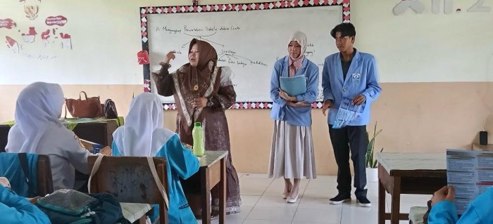 Dosen IAI Yasni Muara Bungo promosi ke kelas 12 di MAN 3 Bungo Dosen IAI Yasni Muara Bungo promosi ke kelas 12 di MAN 3 Bungo
