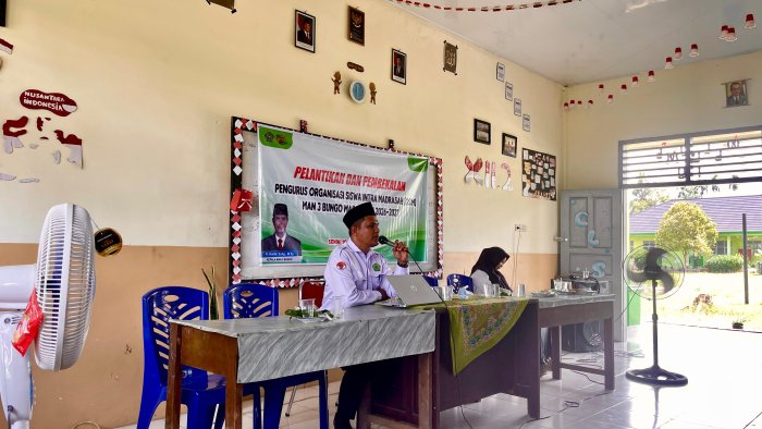 Penguatan Karakter Kepemimpinan, Waka Kesiswaan Beri Arahan kepada OSIM Terpilih