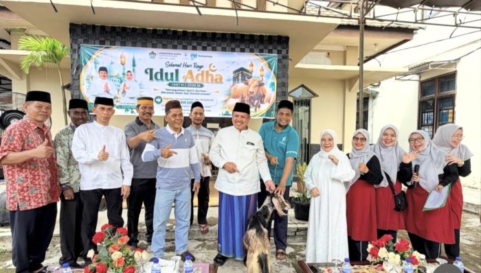 Kanwil Kemenag Jambi Laksanakan Kurban Idul Adha 2026 tahun ini dengan sembelih 4 ekor sapi dan 2 ekor kambing Kanwil Kemenag Jambi Laksanakan Kurban Idul Adha 2026 tahun ini dengan sembelih 4 ekor sapi dan 2 ekor kambing
