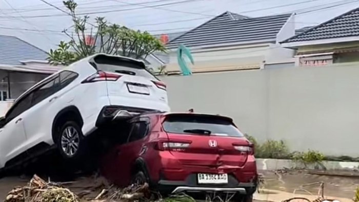 MAN 3 Bungo Gelar Doa Bersama untuk Korban Banjir Sumbar MAN 3 Bungo Gelar Doa Bersama untuk Korban Banjir Sumbar