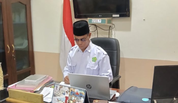 Kepala MAN 3 Bungo Ikuti FGD Optimalisasi Zakat secara Daring
