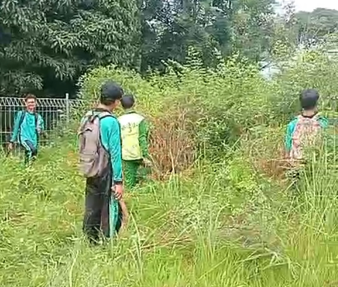GOTONG ROYONG MADRASAH