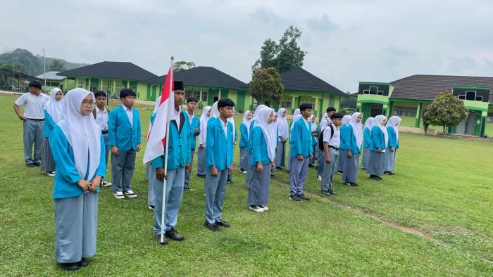 Jelang Sertijab, MAN 3 Bungo Gelar Gladi Serah Terima Pengurus OSIM 2026-2027 Jelang Sertijab, MAN 3 Bungo Gelar Gladi Serah Terima Pengurus OSIM 2026-2027