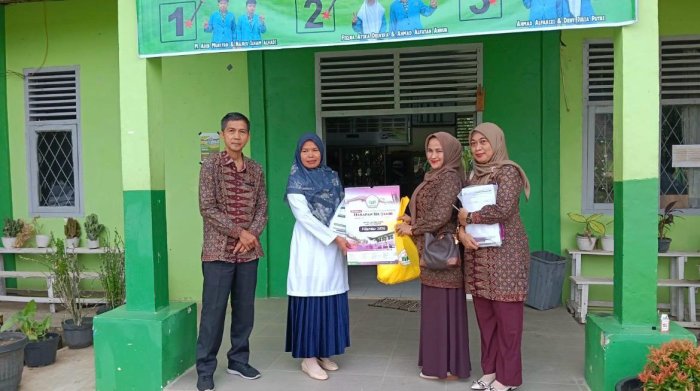 Kampus Harapan Ibu Jambi Kunjungi MAN 3 Bungo, Disambut Waka Kurikulum Ibu Misdawati